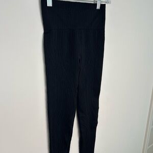 Women's Fabletics Black Ribbed Leggings-XS